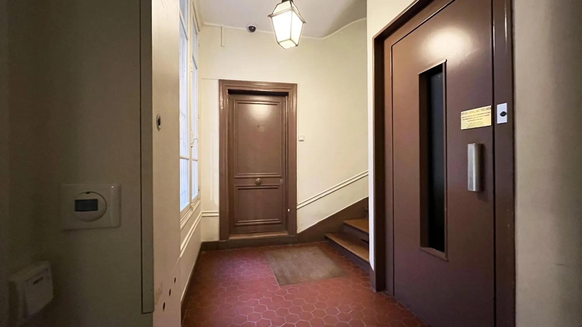 Urban Flat 43 - Charming Parisian Flat Near Grands Boulevards 0*, باريس