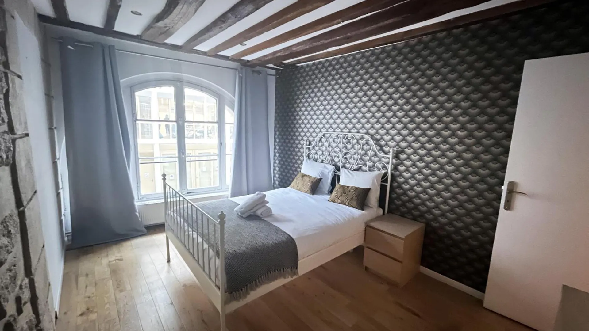 Urban Flat 43 - Charming Parisian Flat Near Grands Boulevards Paris
