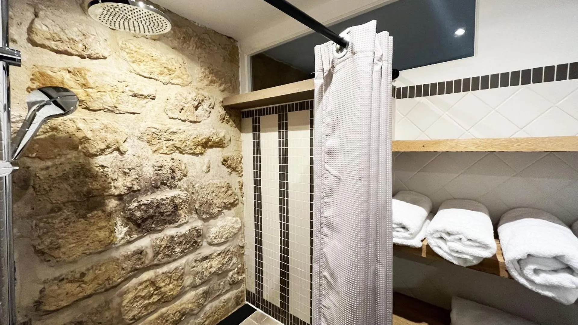 Urban Flat 43 - Charming Parisian Flat Near Grands Boulevards
